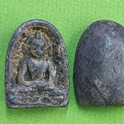 พระซุ้มกอกริ่งเนื้อดิน