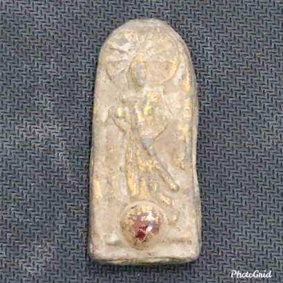 พระขุนแผน กางร่ม