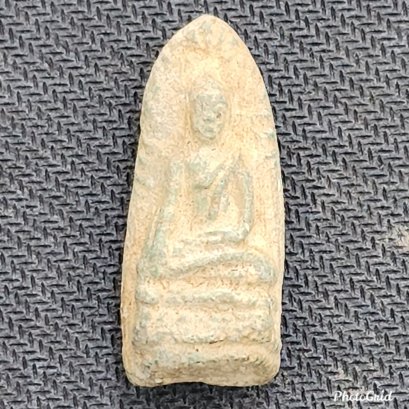 พระรอดใหญ่ มีกริ่ง