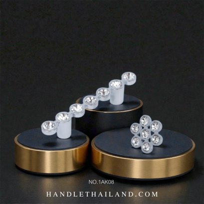 เซ็ทมือจับ ปุ่มจับเพชร (ซิงค์) สีโครเมียมเงา  size 64,96 mm. 1AK08-CH