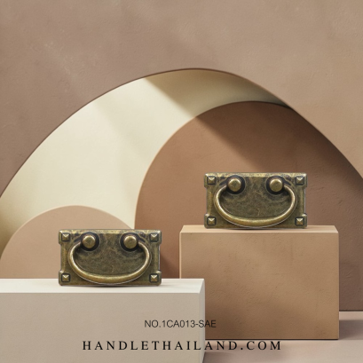 มือจับโบราณ (ซิงค์) สีดำ-เหลือง 45x26 mm. 1CA013-SAE