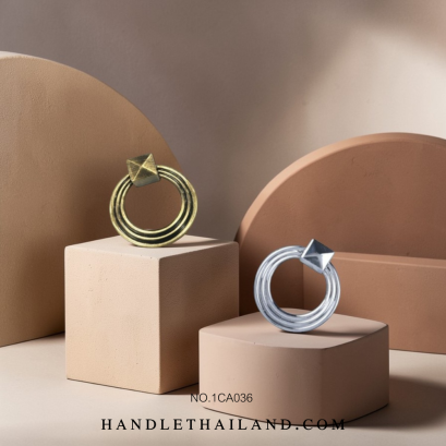 มือจับโบราณ (ซิงค์) สีดำ-เหลือง,โครเมียมเงา 45x12 mm. 1CA036