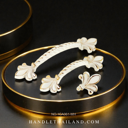 เซตมือจับ ปุ่มจับ โบราณ (ซิงค์) สีขาวนม-ทอง size 64,96,128 mm. 1CA061-AC