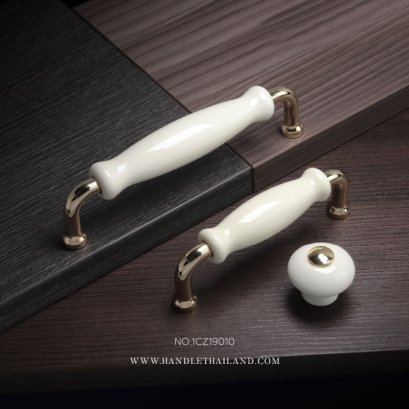 มือจับเซรามิค สีขาวทอง (128mm.)  | 1CZ19010