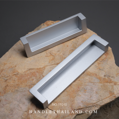 มือจับฝัง (อะลูมิเนียม) สีบรอนซ์ size 96,128 mm. 1F010