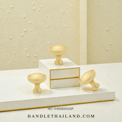 ปุ่มจับ (ซิงค์) สีทอง 31x31 mm. 1H009