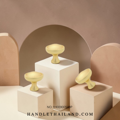 ปุ่มจับ (ซิงค์) สีทอง 31x31 mm. 1H009