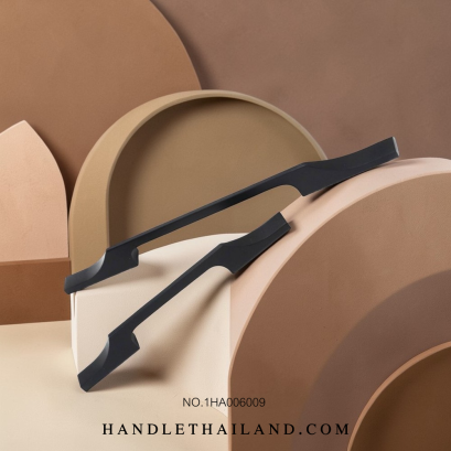 มือจับ (อะลูมิเนียม) สีดำด้าน size 128,192 mm. 1HA006009