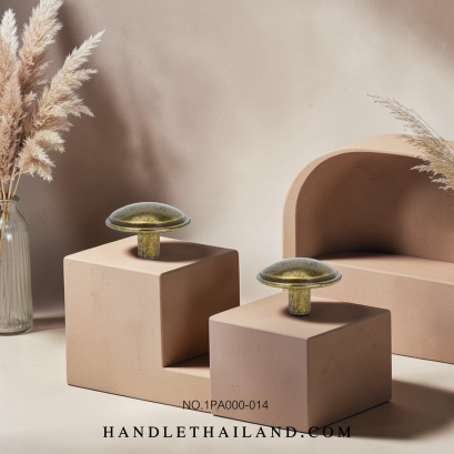 ปุ่มจับโบราณ (ซิงค์) ดำ-เหลือง 31x20 mm. 1PA000-014