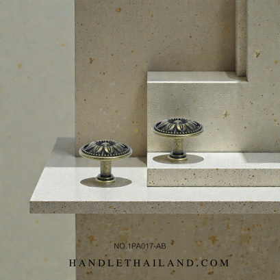 ปุ่มจับโบราณ (ซิงค์) หน้าดอกไม้ ดำ-เหลือง 32x25 mm.1PA017