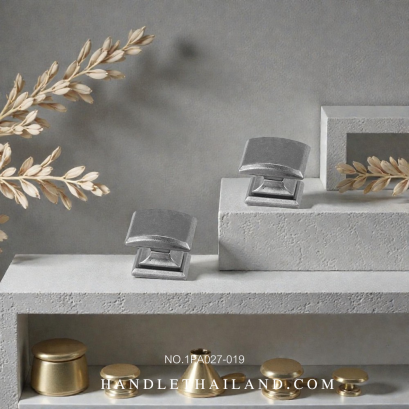 ปุ่มจับโบราณ (ซิงค์) ดำ-เงิน 32x27mm. 1PA027-019