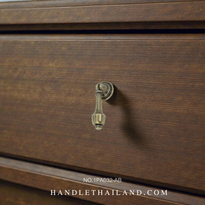 มือจับโบราณ (ซิงค์) สีดำ-เหลือง 25x63 mm. 1PA032