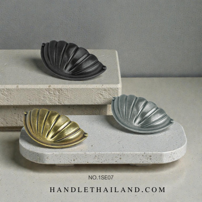 มือจับ (ซิงค์) สีดำ,เงิน,เหลือง 64x76 mm. 1SE07