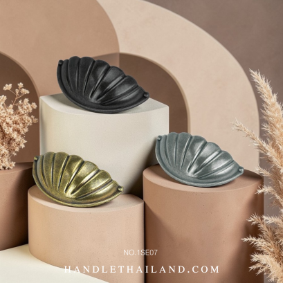 มือจับเปลือกหอย (ซิงค์) หลากสี 64x76 mm. 1SE07