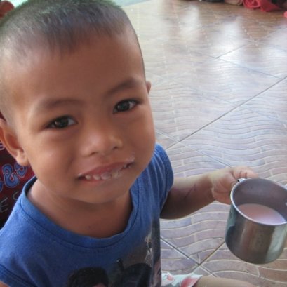 นม...เพื่อน้องที่ร้องหิว