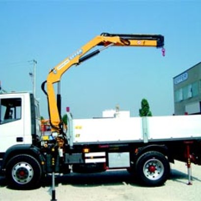 เครนพับขนาดเล็กรุ่น Effer 65