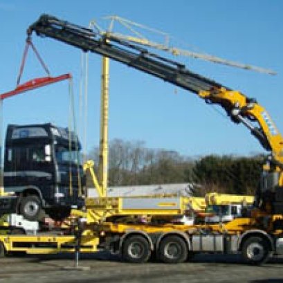 เครนพับขนาดเล็กรุ่น Effer 135