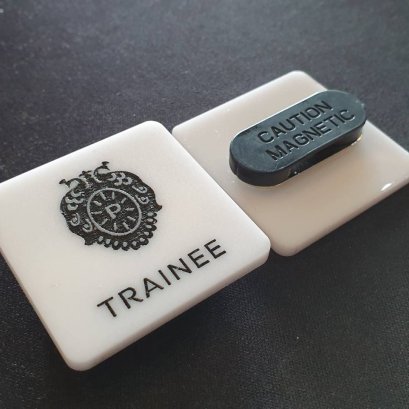 เข็มกลัดแม่เหล็ก