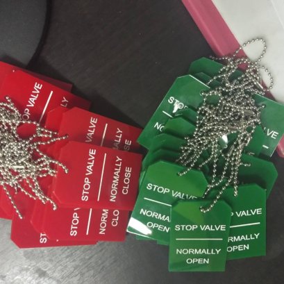 เนมเพลทพร้อมโซ่