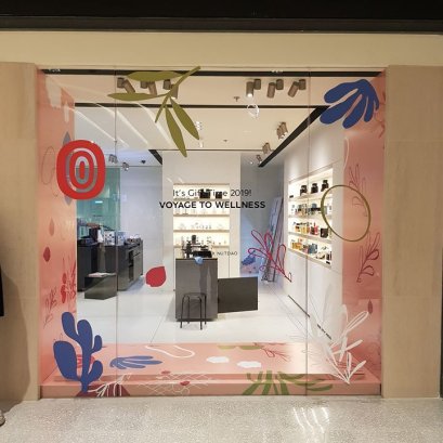 พิมพ์สติ๊กเกอร์ติดกระจก