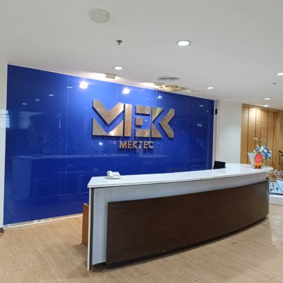 งานติดพื้นคอมโพสิท ตัวอักษรสแตนเลสแฮร์ไลน์