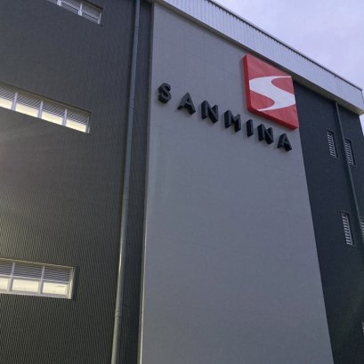 ตัวอักษรสแตนเลสทำสี