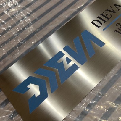 พิมพ์ UV บนแผ่นสแตนเลส