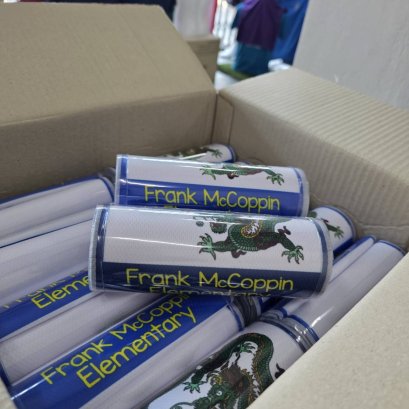 ผลิต ผ้าพันคอธง และธงโบก ที่ออกแบบได้ตามความต้องการของคุณ