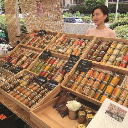  Farmers Market @ UNU 