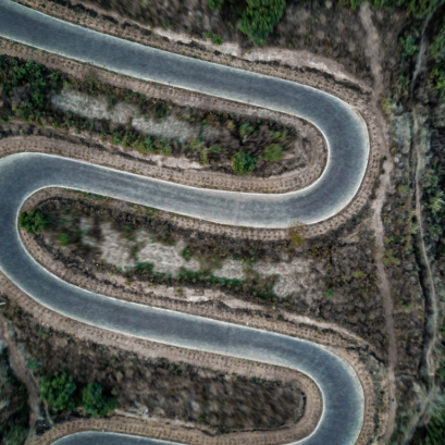 ทำไมทางขึ้นเขาถึงมีหลายโค้ง?