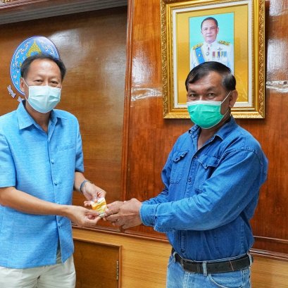 มอบพันธ์ุข้าวพระราชทาน เนื่องในงานพระราชพิธีพืชมงคล