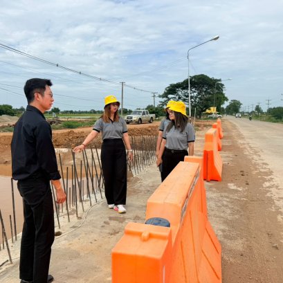 คบ.สุโขทัย  ลงพื้นที่ติดตามสถานการณ์น้ำ บริเวณสะพานคลองน้ำไหล