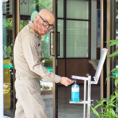 คบ.สุโขทัย จัดตั้งจุดบริการเจลแอลกอฮอล์ล้างมือ