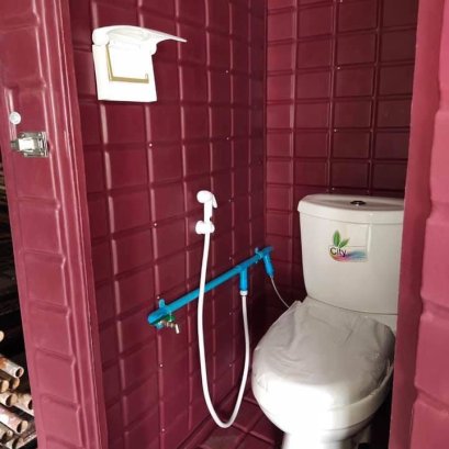 ห้องน้ำเคลื่อนที่ ชักโครก - ถังเก็บ