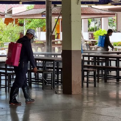 เทศบาลนครสุราษฎร์ธานี ฉีดยาป้องกันและฆ่าเชื้อโควิด-19