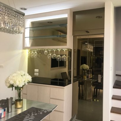 บ้านสวยด้วย...ผนังกระจกเงา