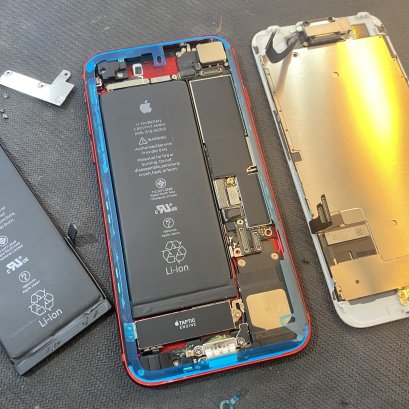 บริการรับเปลี่ยนแบตเตอรี่ iPhone iPad MacBook ทุกรุ่น