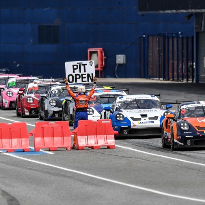 ซูเปอร์คาร์เวิลด์คลาส! "คาร์เรร่า คัพ" เปิดฉากดวล กระหึ่มสนามช้างฯ "วาน เดอร์ ดริฟต์" นักแข่งนิวซีแลนด์ขึ้นนำวันแรก