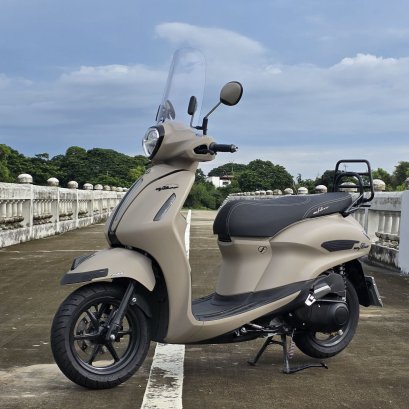 รถมอเตอร์ไซค์ ที่สายท่องเที่ยวไม่ควรพลาด Yamaha Grand Filano Hybrid Special Edition (Outdoor Fashion)