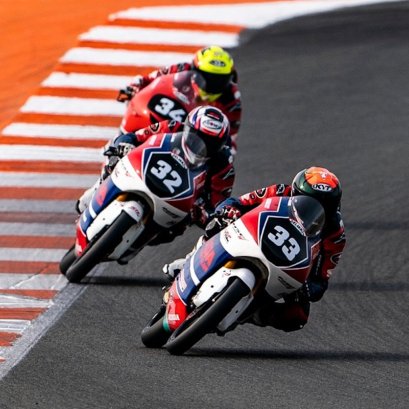 ก๊องส์-ธัชกร คว้าท็อป 9 ศึกดาวรุ่งชิงแชมป์โลกฤดูกาล 2022