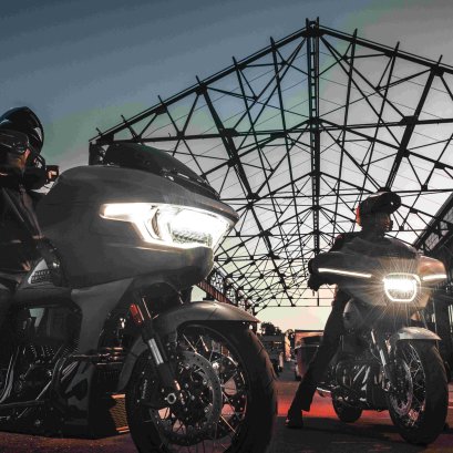 HARLEY-DAVIDSON® พร้อมให้สัมผัสกับความเหนือชั้น ในรุ่น CVO™ 