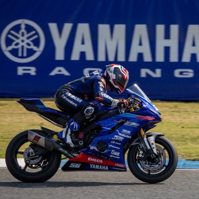 หวดคันเร่ง R6 ขับเคี่ยวคู่แข่งสุดมันส์