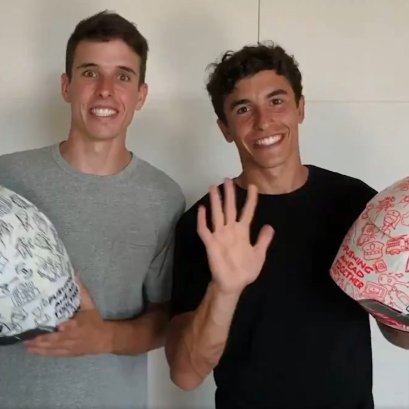 สองพี่น้องนักบิดดีกรีแชมป์โลกแห่งวงการโมโตจีพี