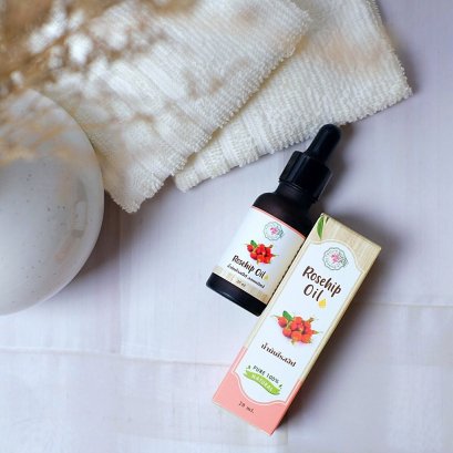 น้ำมันโรสฮิบ (Rosehip Oil)