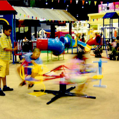 สนุกสนานด้วยเครื่องเล่นสนาม