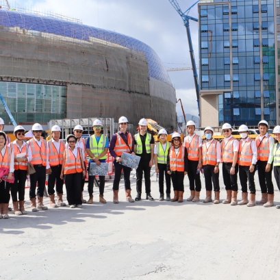 การศึกษาดูงานต่างประเทศ หลักสูตร การให้เอกชนร่วมลงทุนในกิจการของรัฐสำหรับการกีฬาแห่งประเทศไทย (PPPs for SAT) รุ่นที่ 2