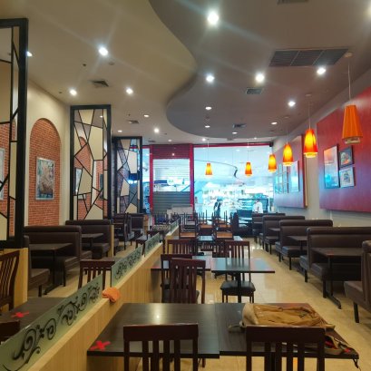 ควบคุมงาน ร้าน Shinkanzen สาขา Central West Gate