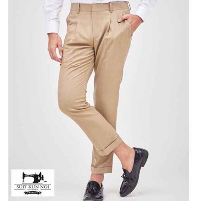 กางเกงทำงานในปี 2565