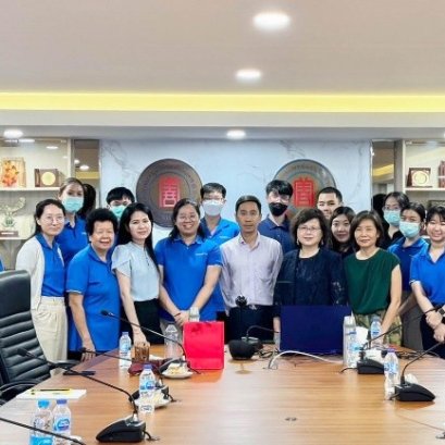 上海中医药大学专家董志颖教授受邀赴泰国华侨中医院进行学术讲座