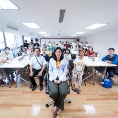 泰国华侨中医院养颜护肤科举办中医保养皮肤健康分享会活动